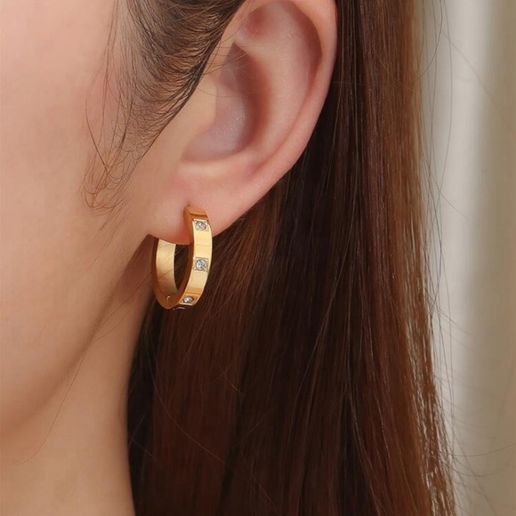 1 Pair Women Stainless Steel Hoop Earring - Picture 3 of 9